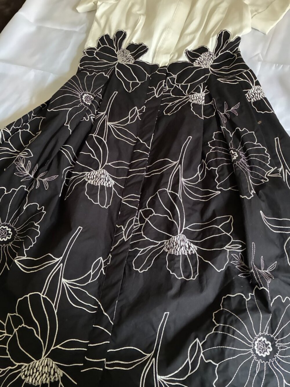 Rickie Freeman for Teri Jon Floral-embroidered Shirtdress - Picture 5 of 13